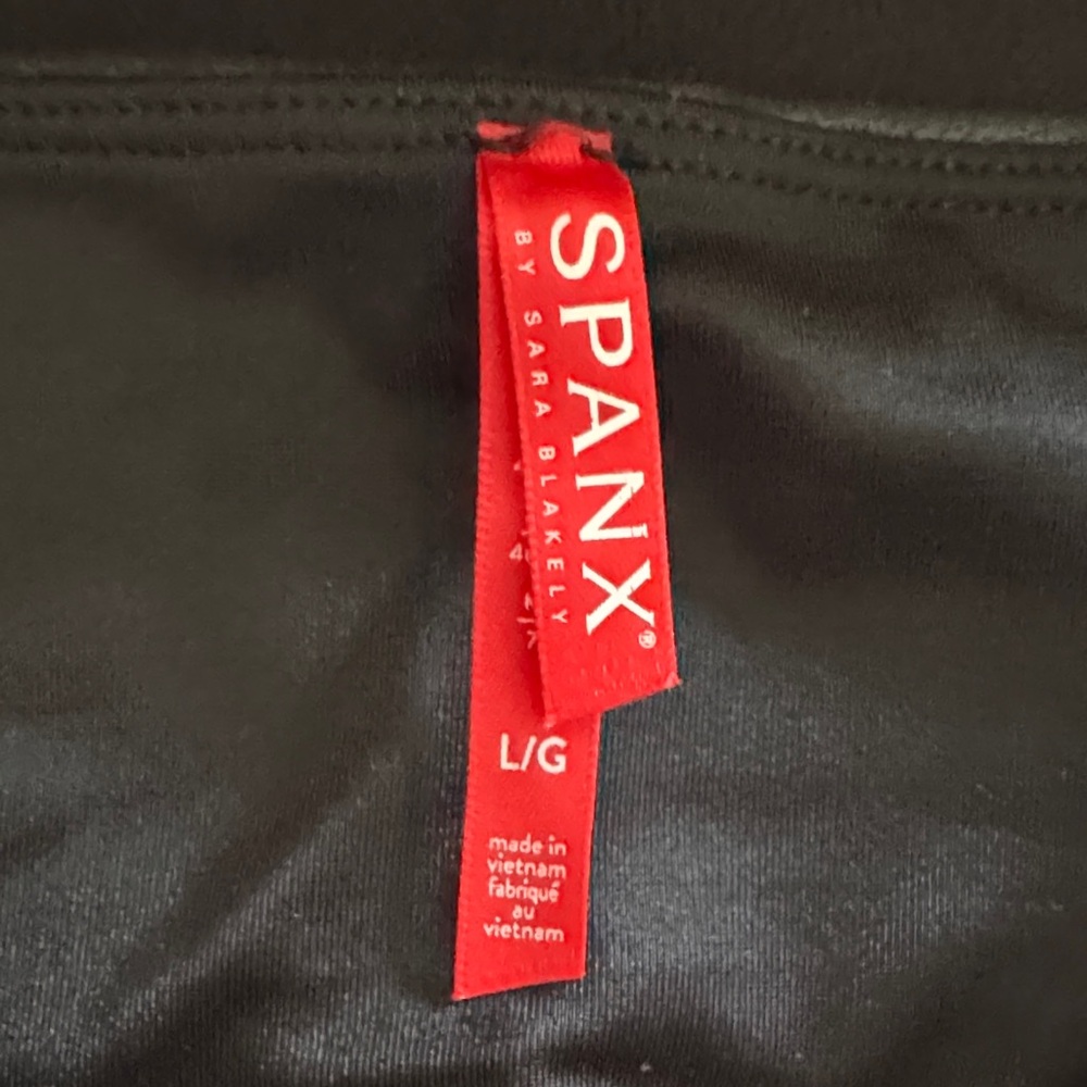 SPANX Black Faix-Leather Leggings with Red Brand Tag - Picture 2 of 3
